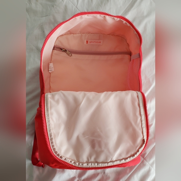 NEW Younique Backpack - Picture 2 of 6